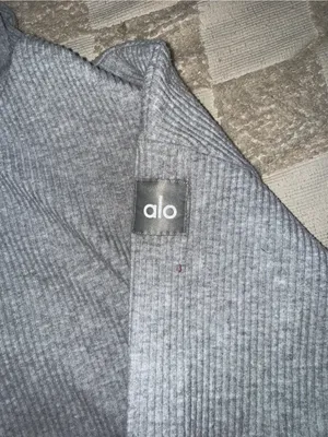 Alo Yoga Muse hoodie size M‎ thumbnail 2