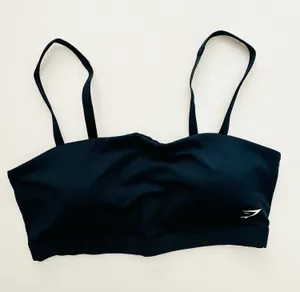 Gymshark M Cut Out Bandeau Sports Bra thumbnail 1