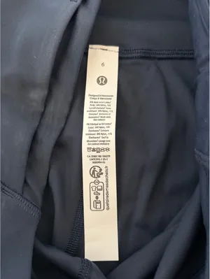 Lululemon Fast and Free HR Short 6" Inseam Pockets True Navy Size 6 Run Sporty thumbnail 5