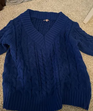 boutique sweater thumbnail 1