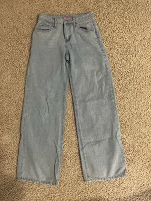 Edikted Jeans thumbnail 1