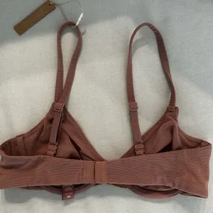SKIMS NWT Bra thumbnail 4