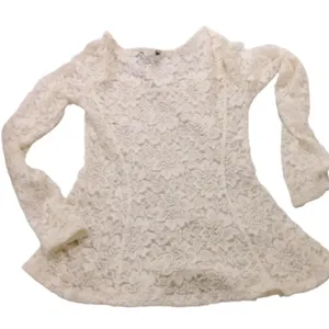 ✨ H&M, Divided White Peplum Top✨ thumbnail 4