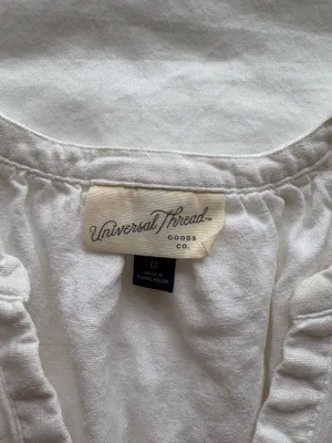 Universal Threads top thumbnail 2