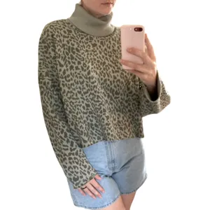 American Eagle Light Green Leopard Print Cropped Sweatshirt - Size M thumbnail 3