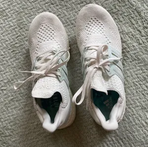 Adidas Men’s Shoes 8 thumbnail 1