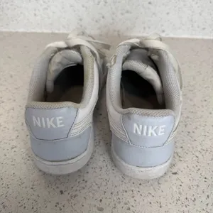 Nike Women's Blue Leather Court Vision Low Size 8 dh3158-004 thumbnail 6