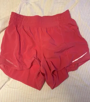 Lululemon Hotty Hot 4" thumbnail 1