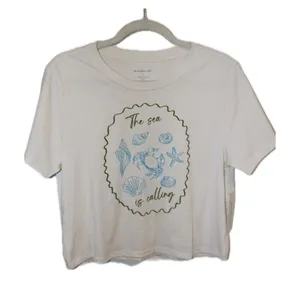 Free For All The Sea Is Calling Graphic Tee thumbnail 1