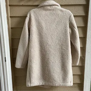 Uniqlo Women's Cream Sherpa Coat thumbnail 2