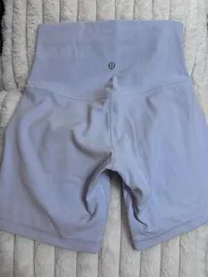 Lululemon NWOT HR 6” Shorts Size 4 thumbnail 2