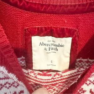 Vintage Y2K Abercrombie & Fitch Red and White Reindeer Sweater SMALL thumbnail 3