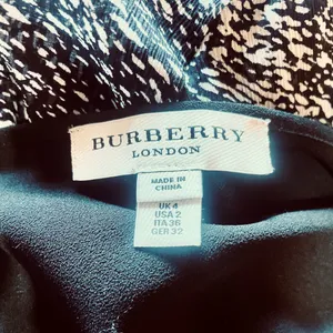 Burberry London Black & White Print Silk Button Down Blouse Sz 2 NWT $1,050 thumbnail 6