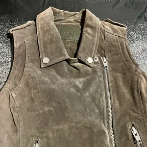 Womens S Blanknyc Genuine Suede Sleeveless Moto Vest-Taupe thumbnail 3