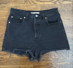 Levi’s Shorts thumbnail 1