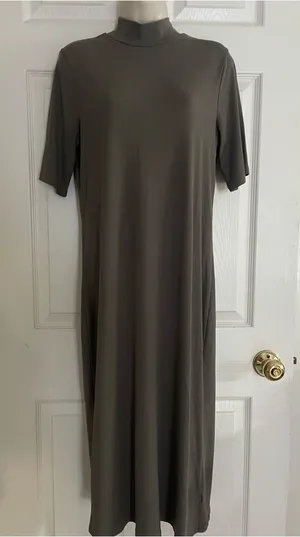 Athleta Classic Olive Short-Sleeve Ribbed Midi Dress Large thumbnail 1