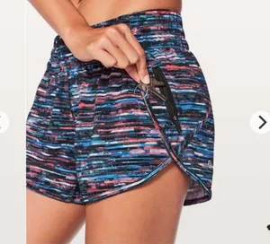 Lululemon Tracker Short V 4” thumbnail 1