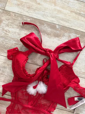 Victoria’s Secret Red Lingerie thumbnail 5