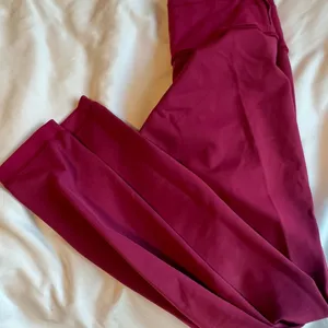 Wunder Under 25” in Pomegranate thumbnail 3