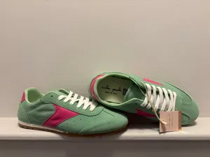 NWOB Mila Paoli Sneakers Size 6.5 thumbnail 2