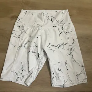 Buffbunny‎ Collection Shorts Womens M White Marble High Waist Pocket Biker Gym thumbnail 2