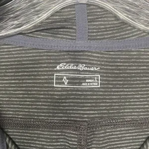 Eddie Bauer Shirt Womens Large Gray Stripe Hoodie Performance Tee Pullover thumbnail 2