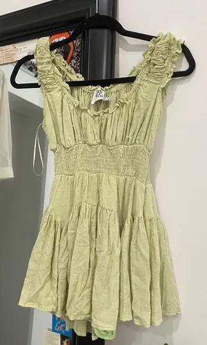 Dress thumbnail 1