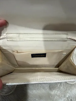 Vintage Stephanie Beaded Cream Evening Clutch with Pearl Scallop Accent thumbnail 4