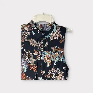Tommy Hilfiger Floral Trapeze Dress With‎ Black Lining. Size 2 thumbnail 3