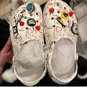 Crocs x cruella de vil collection thumbnail 2