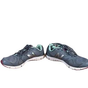 New Balance Women’s Gray 635 Low Top Lace-Up Athletic Sneakers Size 6.5 thumbnail 2