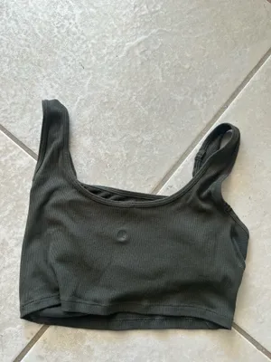 Lululemon Top thumbnail 3