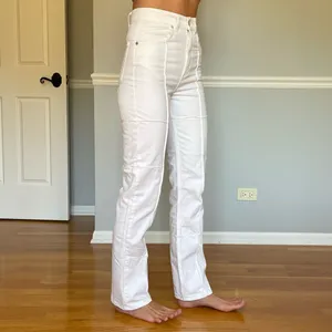 ZARA White High Waisted Straight Leg Jeans Women’s Size US 4 EU 36 thumbnail 2