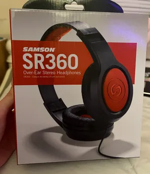 Headphones Multiple thumbnail 1