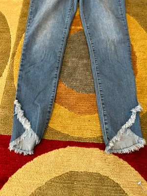 Just Black Denim Jeans High Rise Ankle Skinny Jeans Frayed Bottom Size 26 thumbnail 2