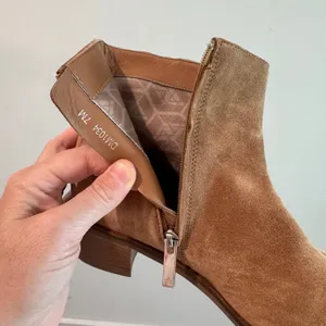 Aquatalia Reeta Tan Brown Weatherproof Suede Ankle Boots Made in Italy Womens 7 thumbnail 7