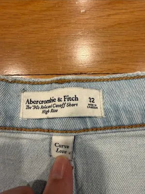 Abercrombie & Fitch the 90s relaxed high rise cutoff jeans shorts size 32 . thumbnail 2