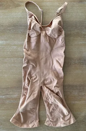 Skims Seamless Sculpt Bodysuit L/XL thumbnail 1