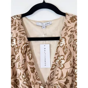 NWT Baltic Born Romper Brown Connor Taupe Floral V Neck Short Sleeve Boho Medium thumbnail 4