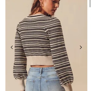 SO Me Ribbon Button Crop Cardigan Black thumbnail 5