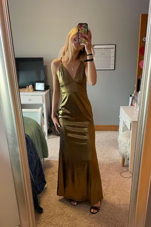 Lulus prom dress thumbnail 1