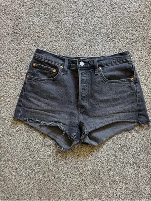 Levi's original 501 Black Frayed Hem High-Rise Denim Shorts thumbnail 3