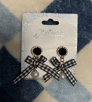 Earrings Boutique Dangle thumbnail 1