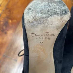 Oscar De La Renta Suede and Real Fur Heeled Ankle Booties Grey 9.5 40 thumbnail 10