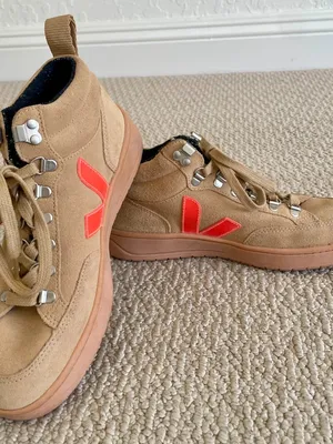 Veja Roraima Suede shoes, size 8 thumbnail 1