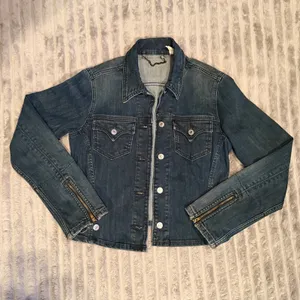 80s/90s Retro Levis Women Dark Wash Denim Trucker Jacket Zipper‎ Cuffs Size M thumbnail 2