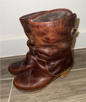 UGG Australia Lynnea II Leather Clog BOOTS Leather Fold Sz 7 Sheepskin‎ Lined thumbnail 1