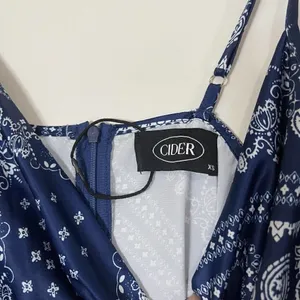 CIDER blue bandana paisley cowl neck cami bodycon mini dress size XS thumbnail 5