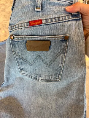 Wrangler Light Blue High-Rise Straight Jeans thumbnail 2