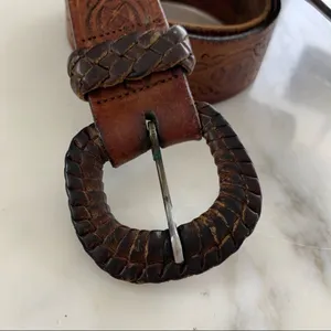Beautiful Vintage Leather Belt Brown thumbnail 4